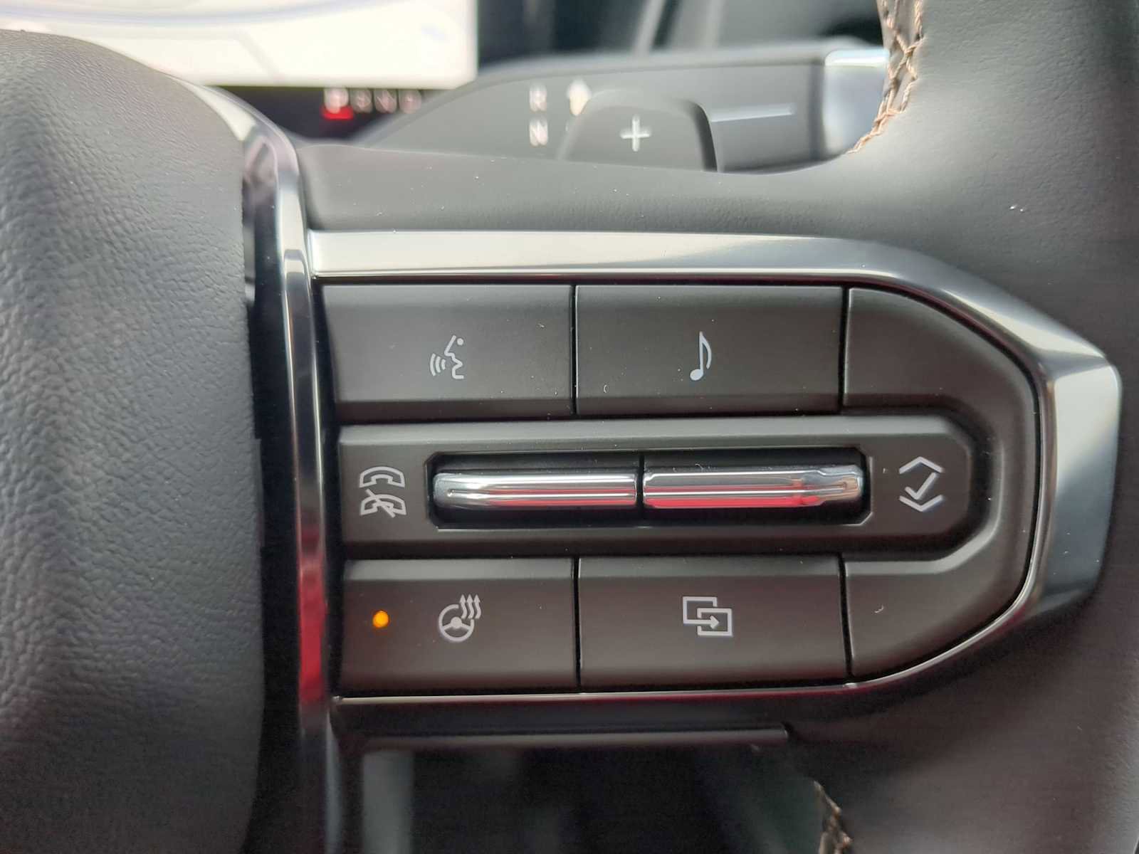 New 2026 GMC Terrain AT4 w/ Convenience Package III image 17