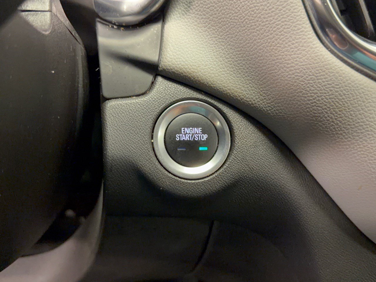 Used 2024 Chevrolet Equinox LT FWD image 20