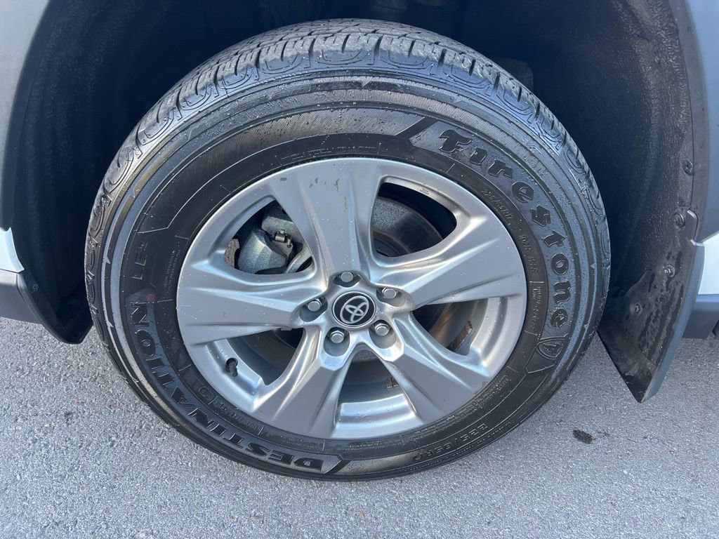 Used 2023 Toyota RAV4 XLE image 7