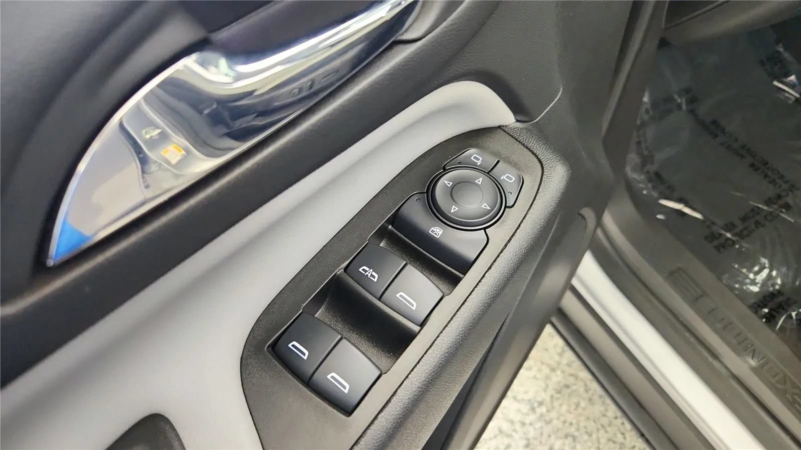 Used 2023 Chevrolet Equinox LS w/ LS Convenience Package FWD image 29