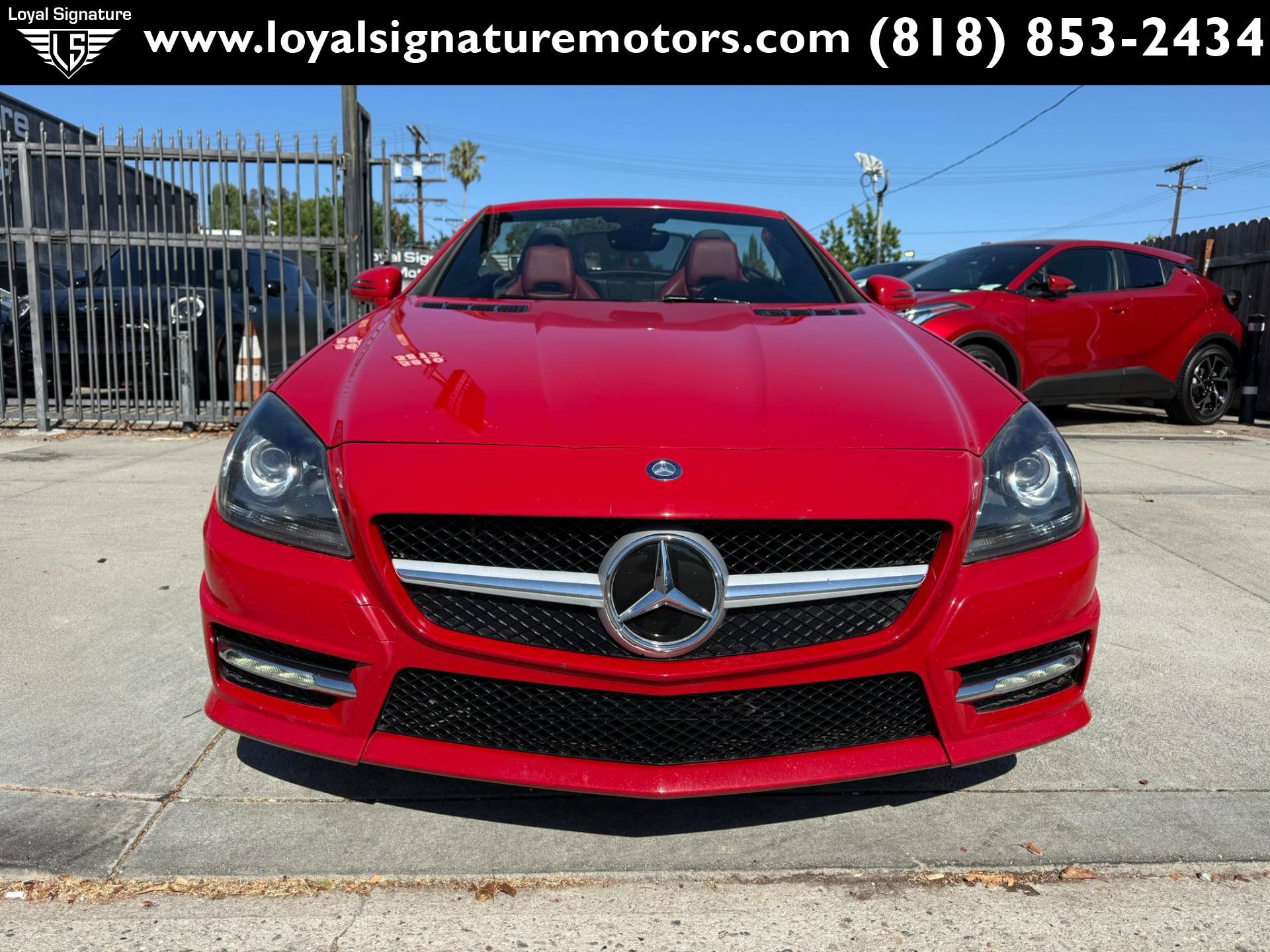 Used 2016 Mercedes-Benz SLK 300 image 2