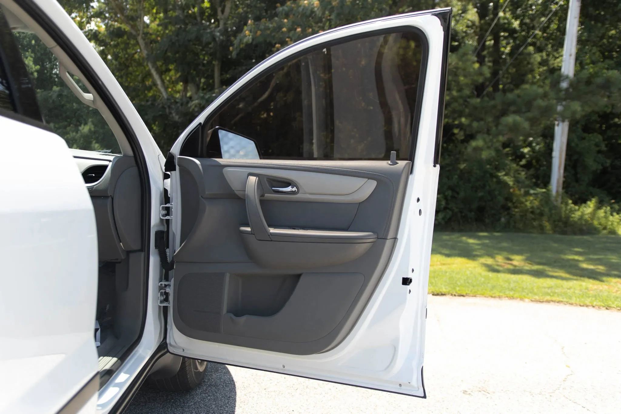 Used 2017 Chevrolet Traverse LS image 21