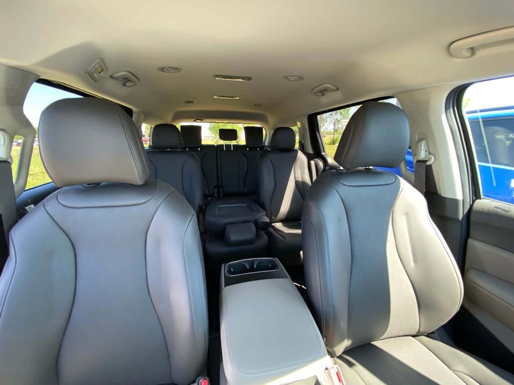 New 2026 Kia Carnival image 27