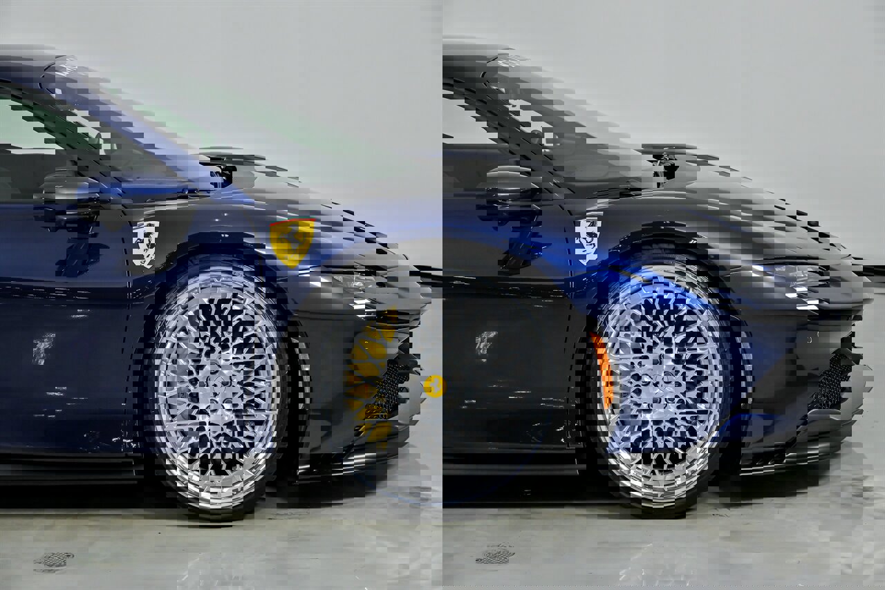 Used 2023 Ferrari SF90 Stradale image 13