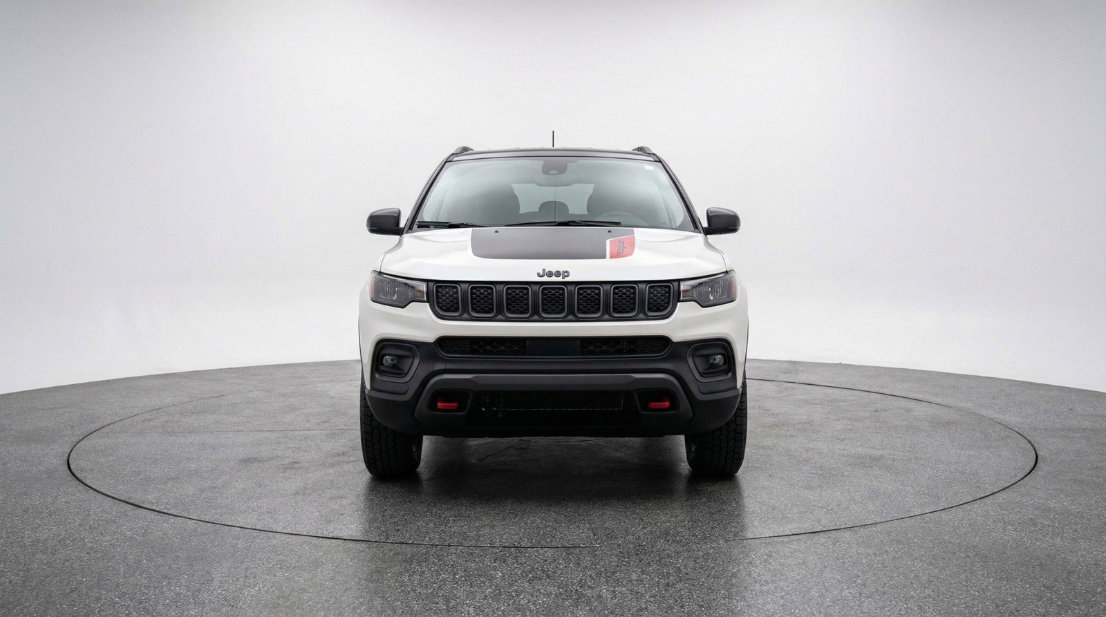 Used 2025 Jeep Compass Trailhawk image 2
