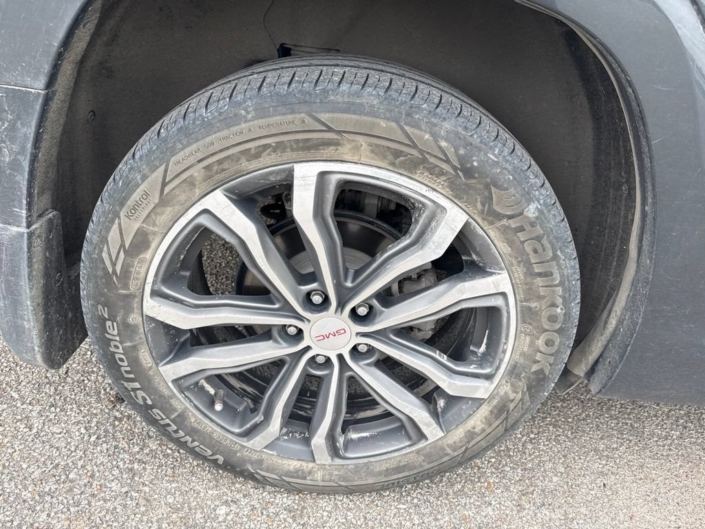Used 2020 GMC Terrain Denali w/ Denali Premium Package AWD/4WD image 7