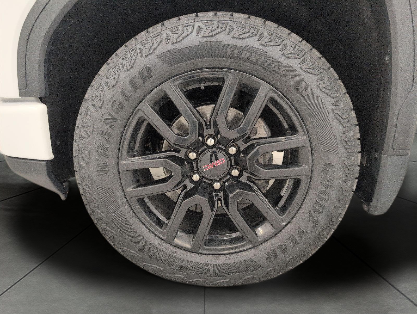 Used 2022 GMC Sierra 1500 Elevation AWD/4WD image 3