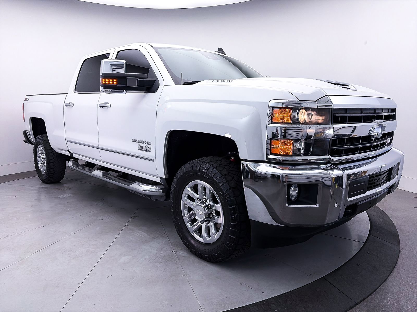 Used 2019 Chevrolet Silverado 2500 LTZ w/ Duramax Plus Package AWD/4WD image 14