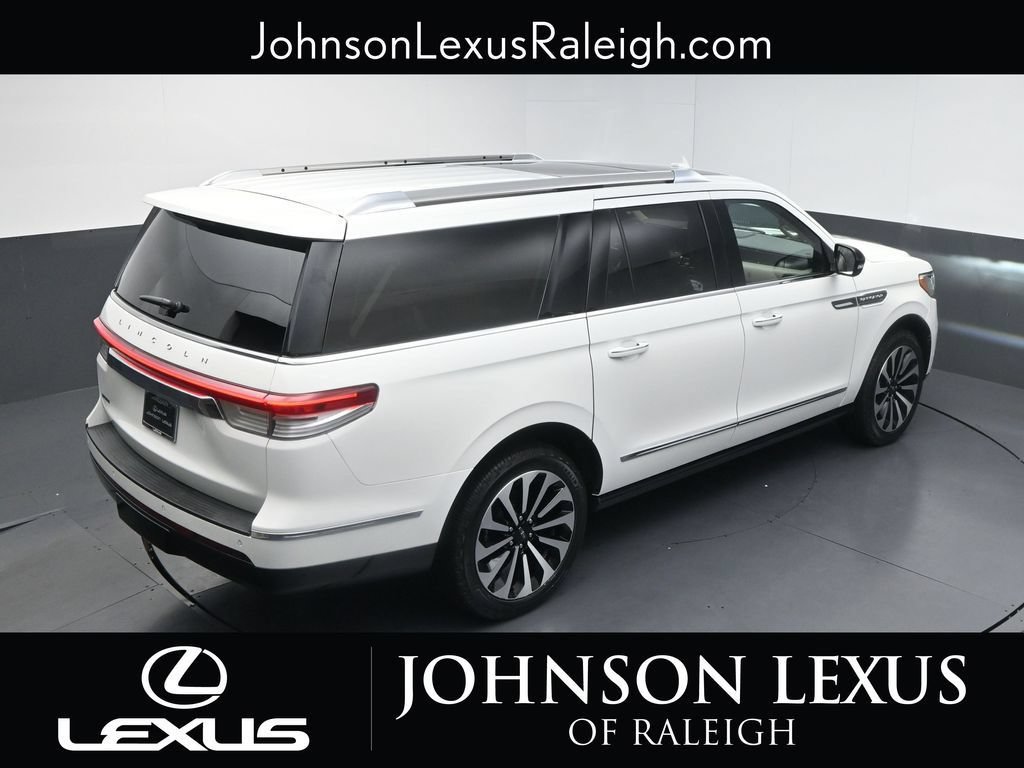 Used 2023 Lincoln Navigator L Reserve AWD/4WD image 30