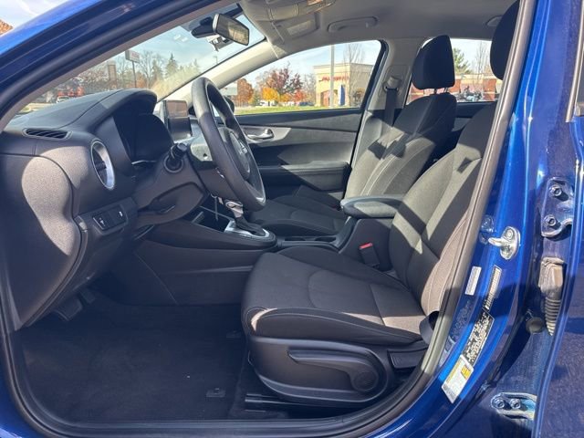 Used 2023 Kia Forte LXS image 11