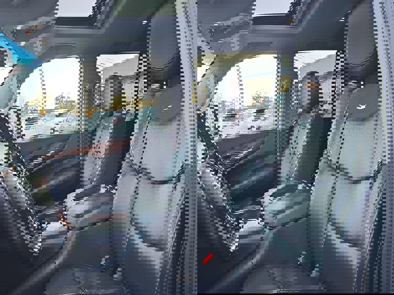 Used 2019 Cadillac Escalade Luxury w/ Escalade Sport Edition image 14