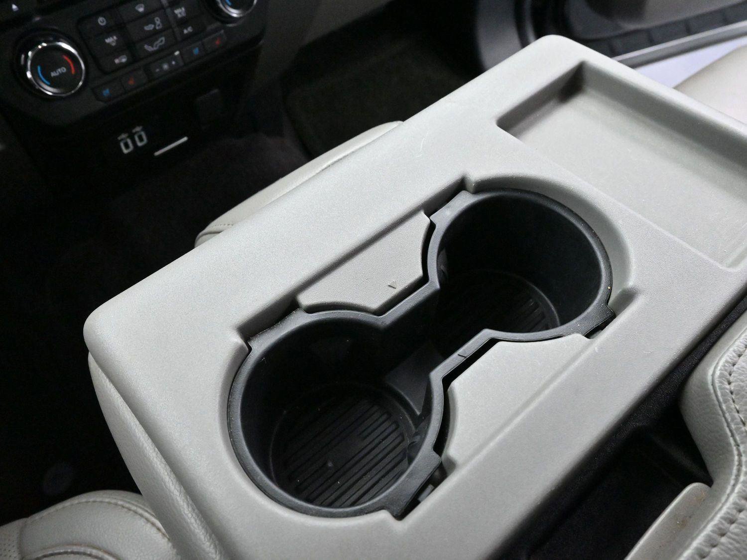 Used 2016 Ford F150 Lariat w/ Trailer Tow Package image 24