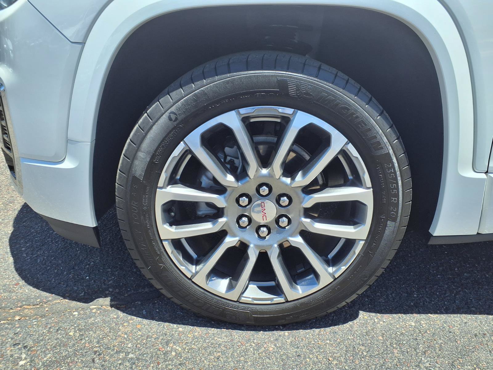 Used 2023 GMC Acadia Denali w/ Denali Technology Package FWD image 10