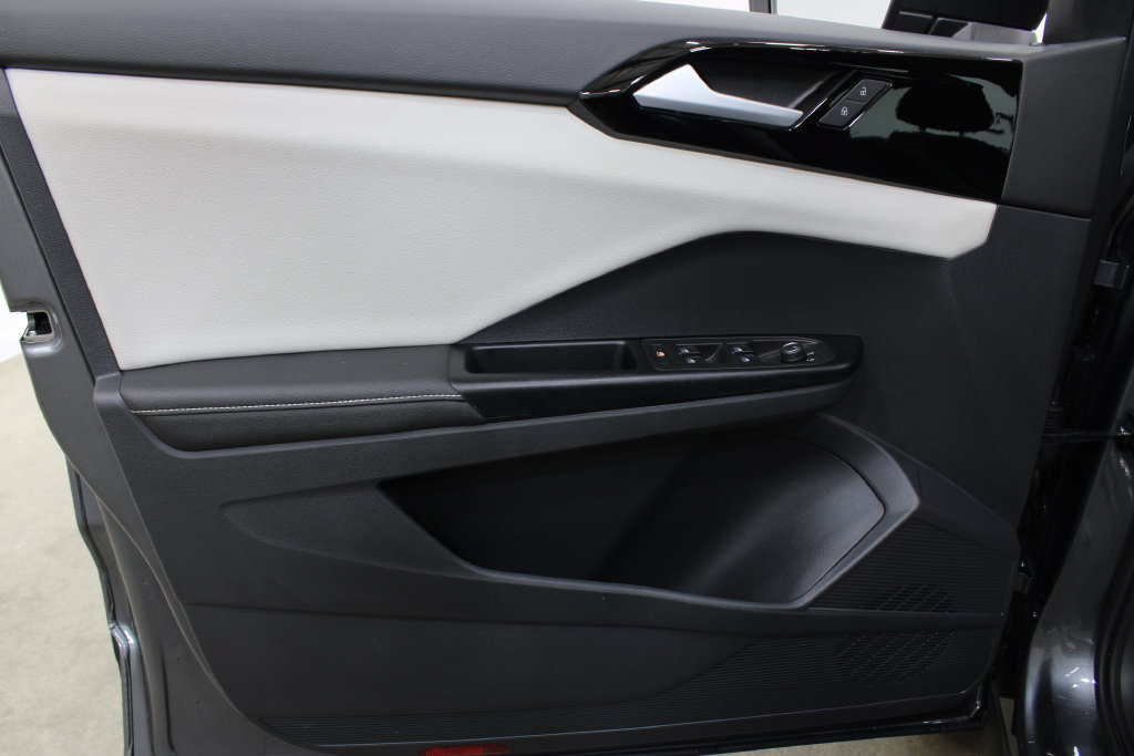 Certified 2026 Volkswagen Taos S FWD image 15