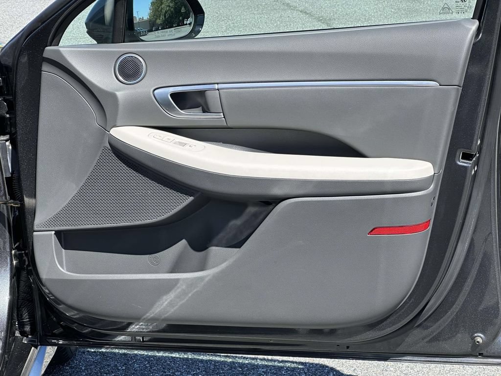 Certified 2024 Hyundai Sonata SEL w/ Convenience Package FWD image 9