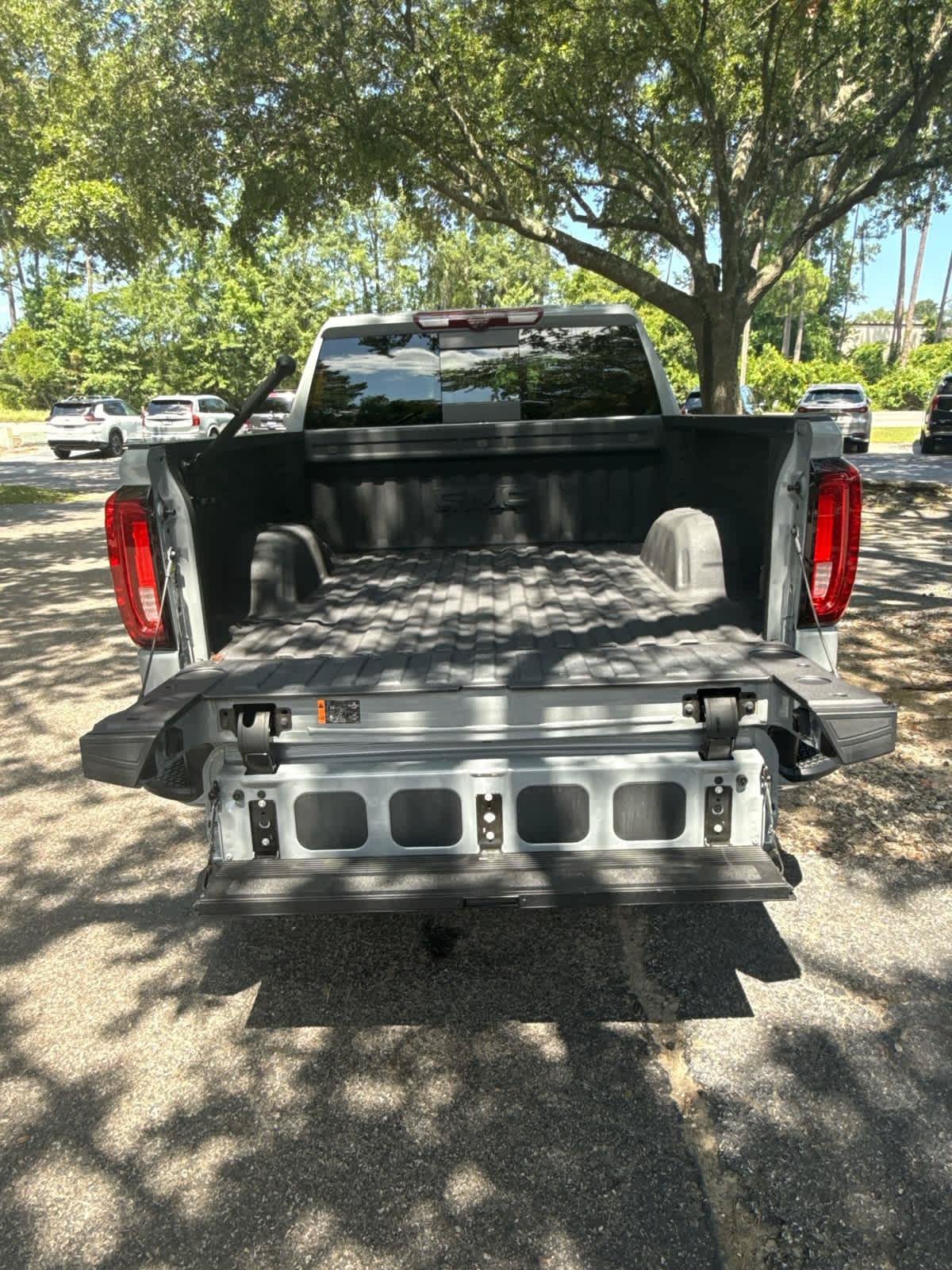 Used 2025 GMC Sierra 1500 Denali w/ Denali Reserve Package AWD/4WD image 13