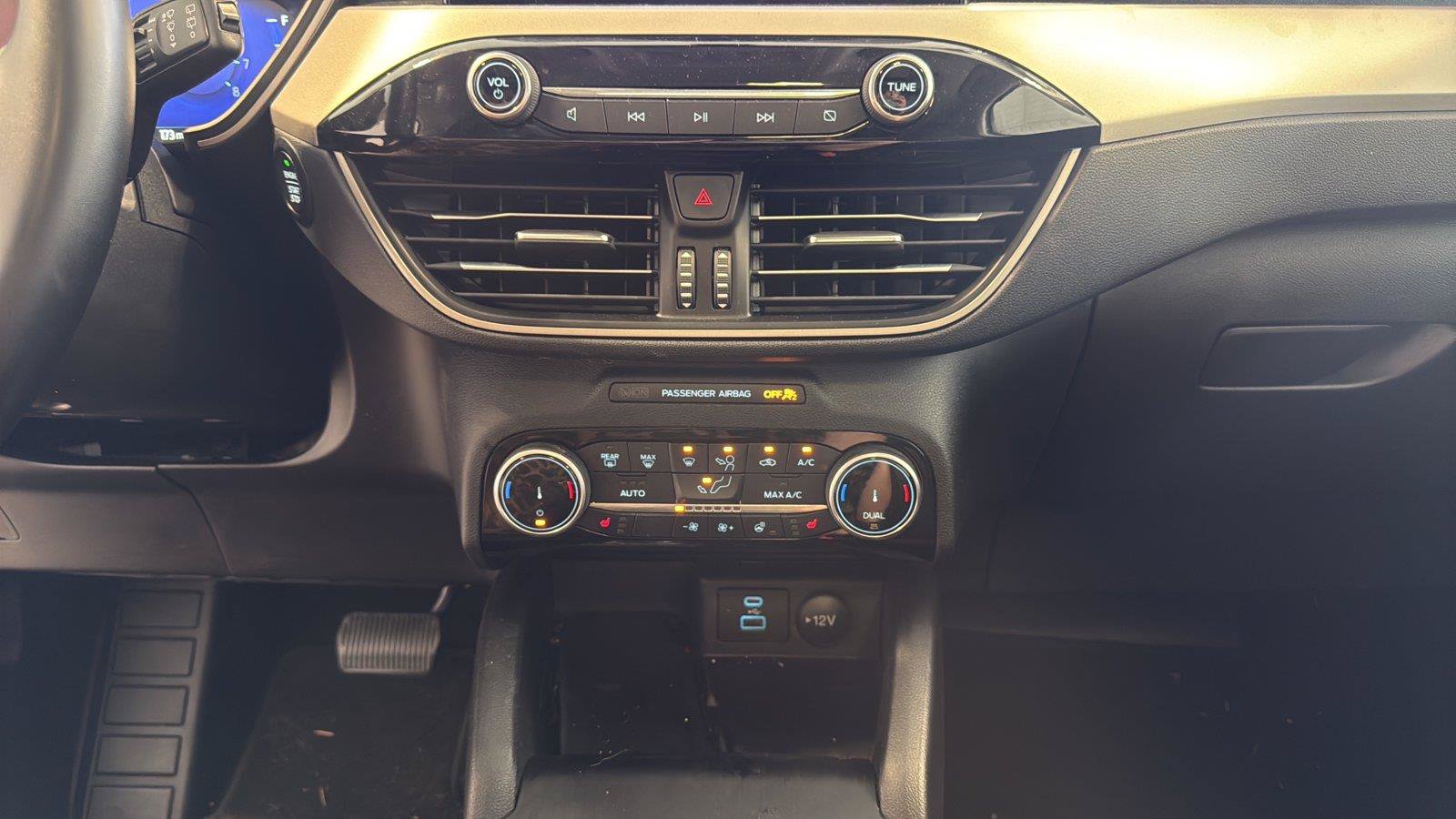 Used 2022 Ford Escape SEL w/ Technology Package FWD image 24