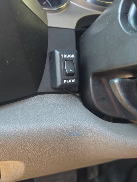 Used 2014 Chevrolet Silverado 2500 W/T AWD/4WD image 4