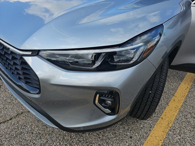 Used 2023 Ford Escape Platinum image 31