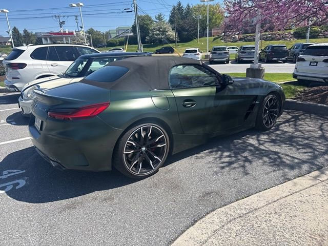 Certified 2025 BMW Z4 M40i w/ Edition RWD image 9