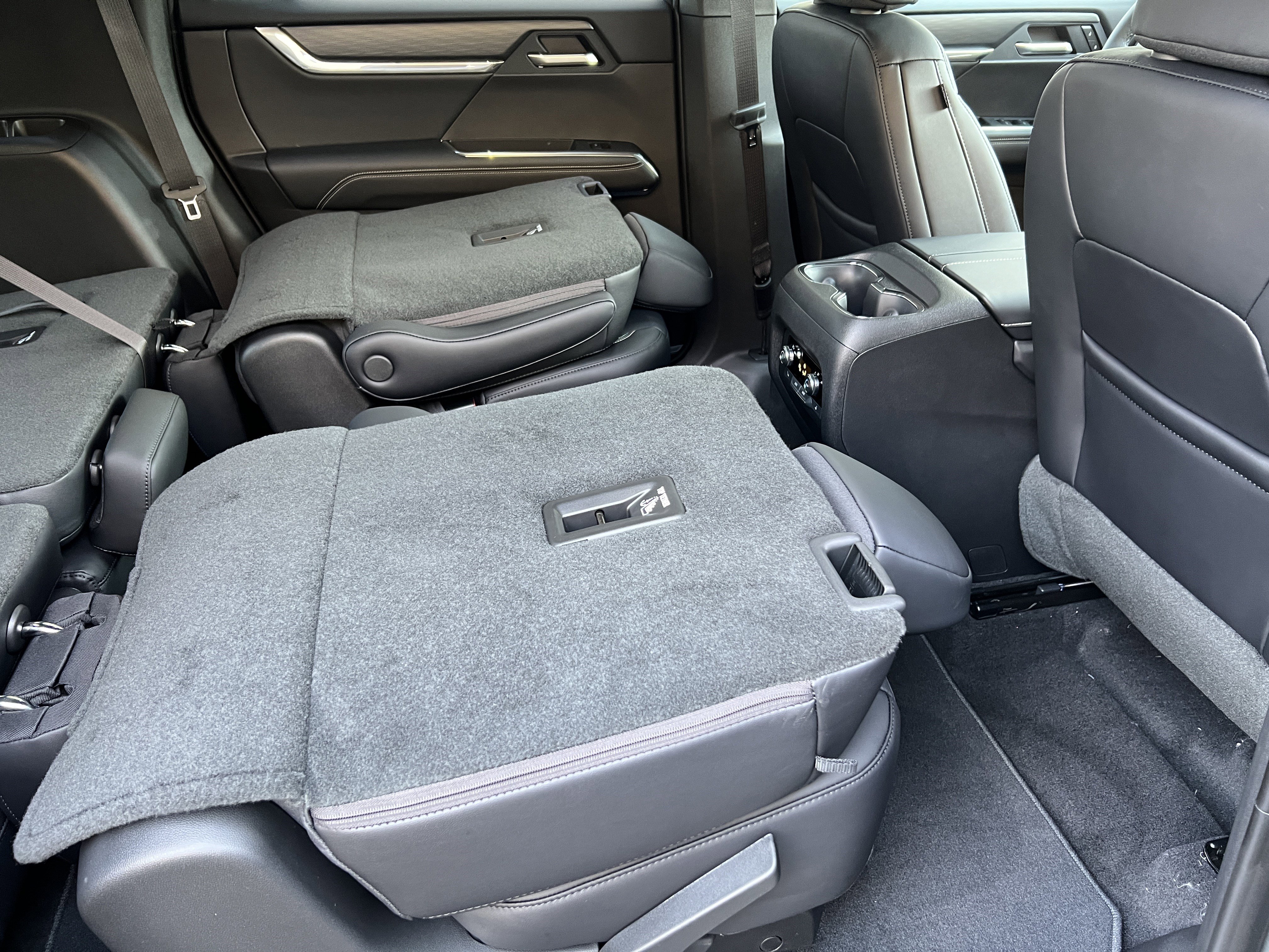 New 2026 GMC Acadia Elevation image 26