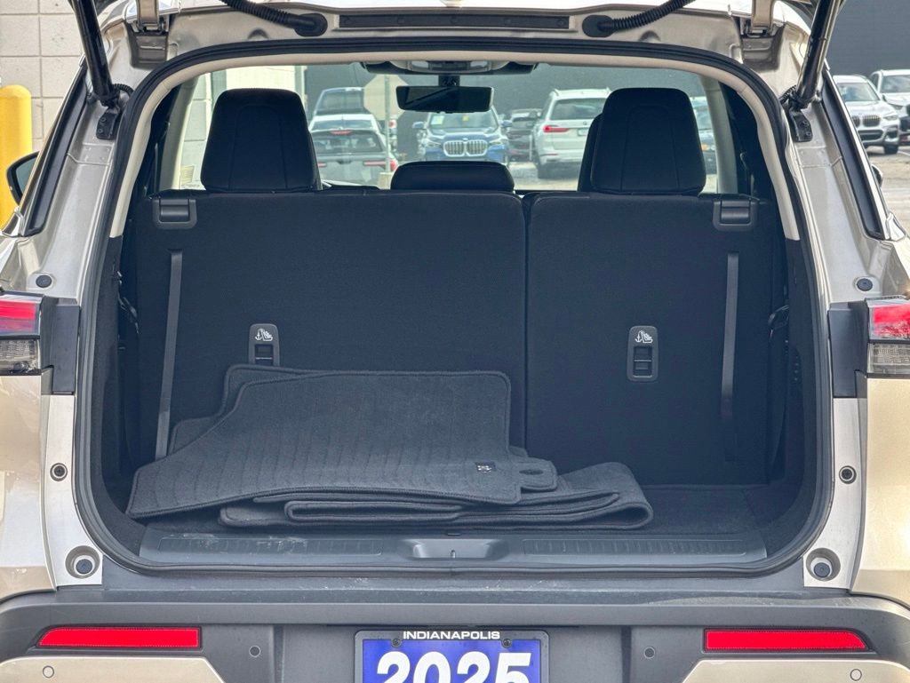 Certified 2025 INFINITI QX60 Luxe w/ Vision Package image 33