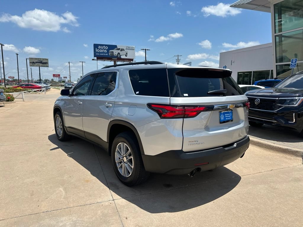 Used 2022 Chevrolet Traverse LT FWD image 7