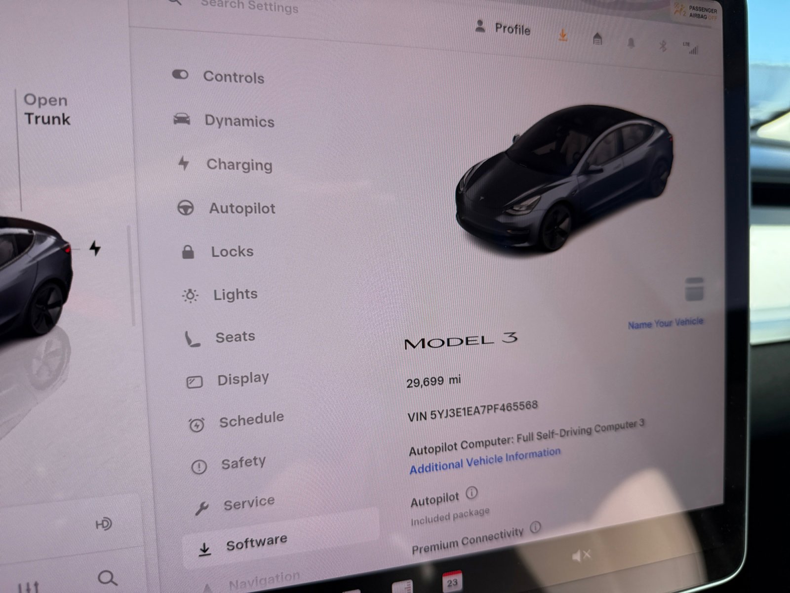 Used 2023 Tesla Model 3 Standard Range image 11