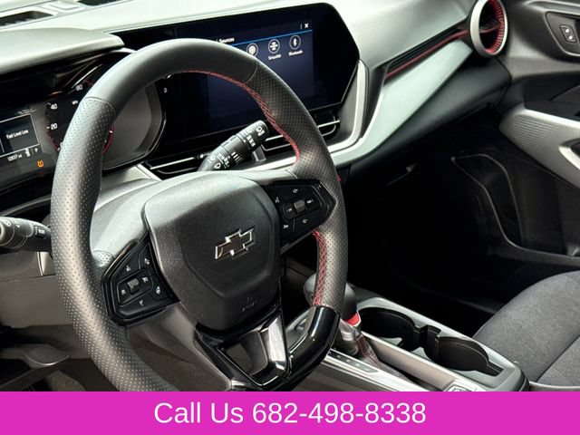 Used 2025 Chevrolet Trax RS w/ Driver Confidence Package FWD image 17