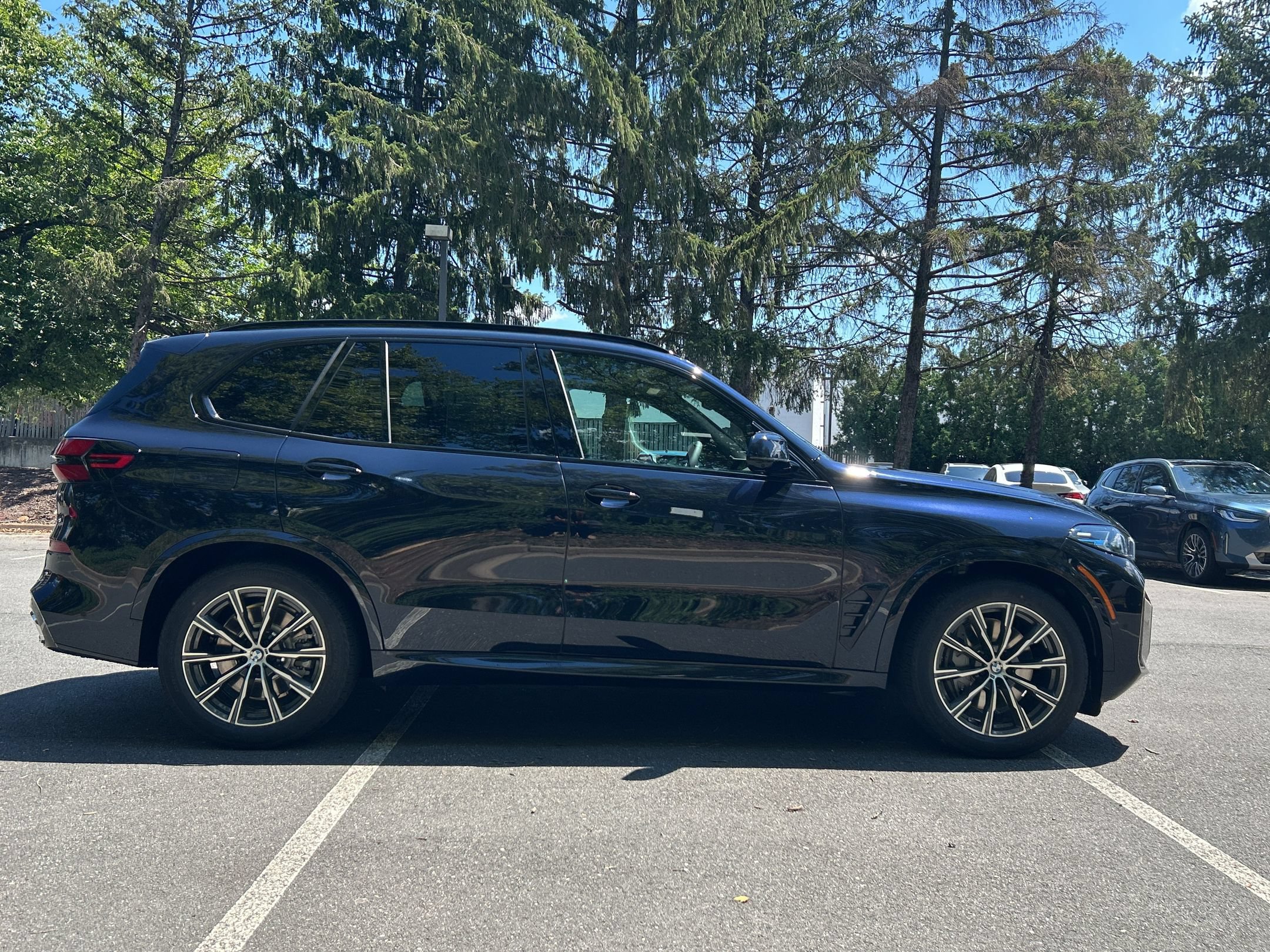 New 2026 BMW X5 xDrive50e w/ M Sport Package AWD/4WD image 8