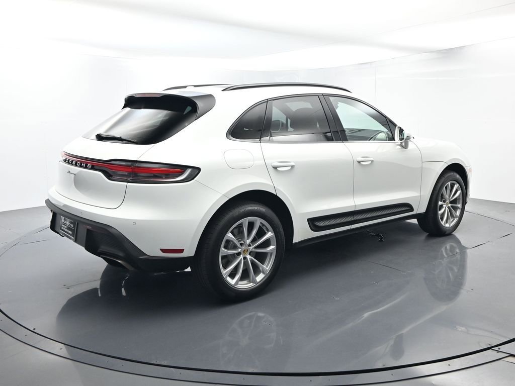 Certified 2022 Porsche Macan AWD/4WD image 15