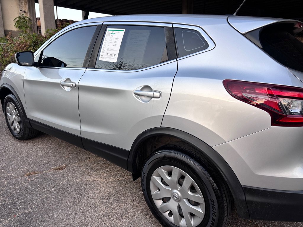 Used 2020 Nissan Rogue Sport S AWD/4WD image 3