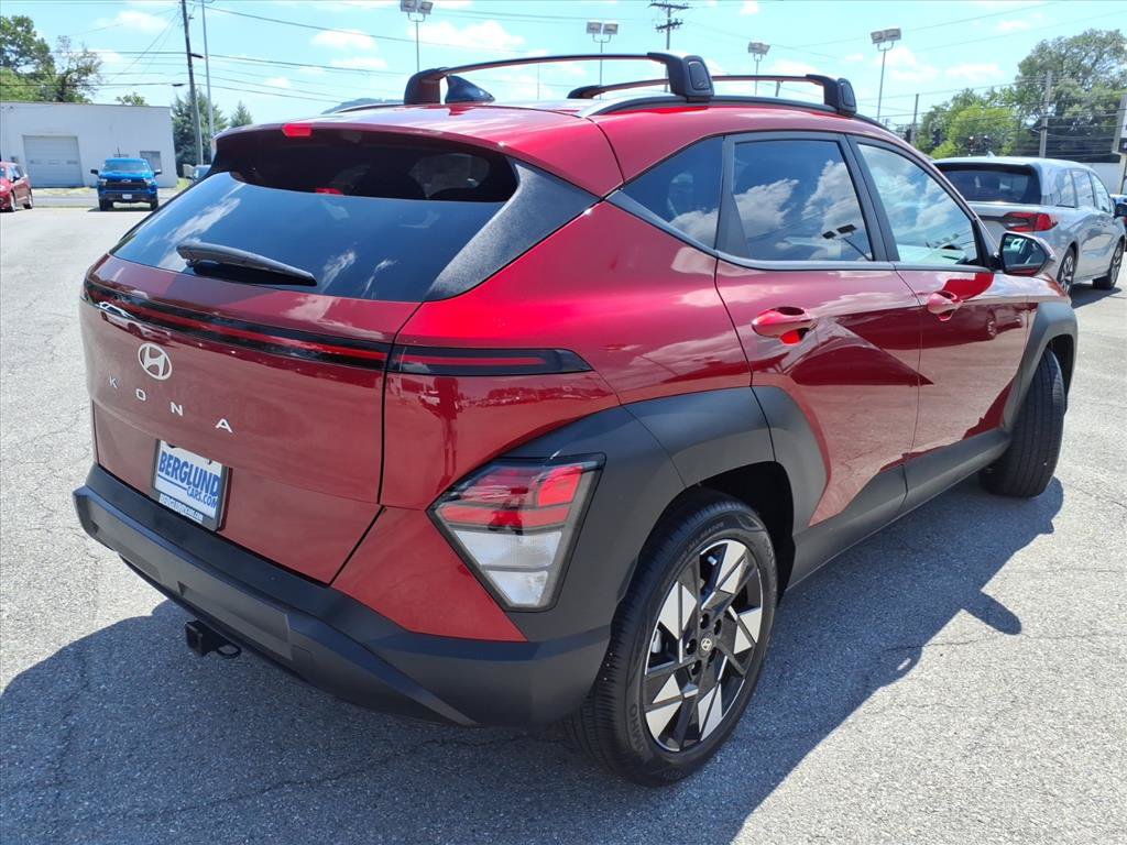 Used 2024 Hyundai Kona SEL FWD image 4