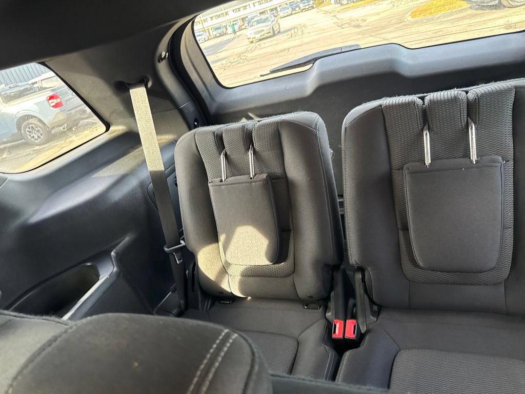 Used 2017 Ford Explorer XLT AWD/4WD image 44