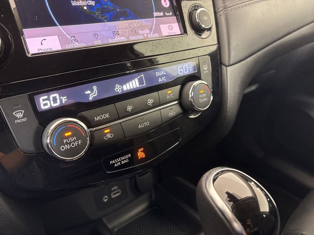 Used 2018 Nissan Rogue SL w/ Premium Package FWD image 35