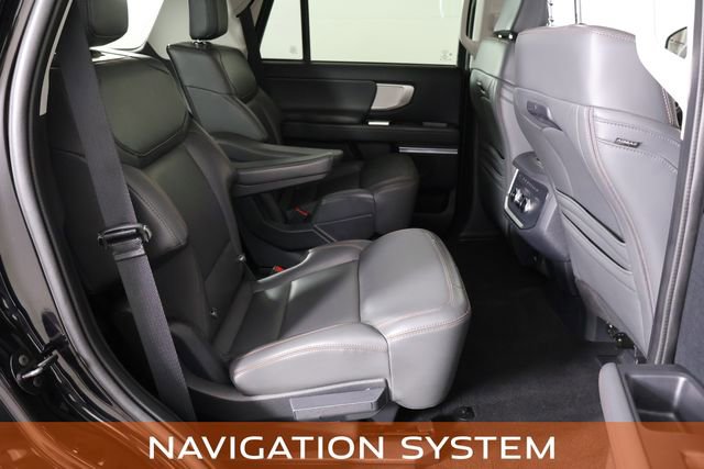 Used 2025 Ford Expedition Active image 16