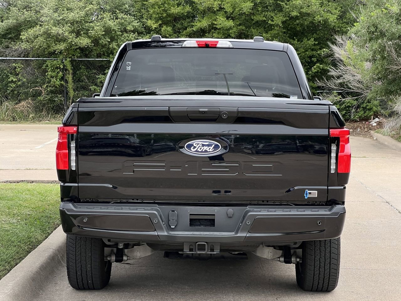 Used 2025 Ford F150 Lightning Flash AWD/4WD image 4