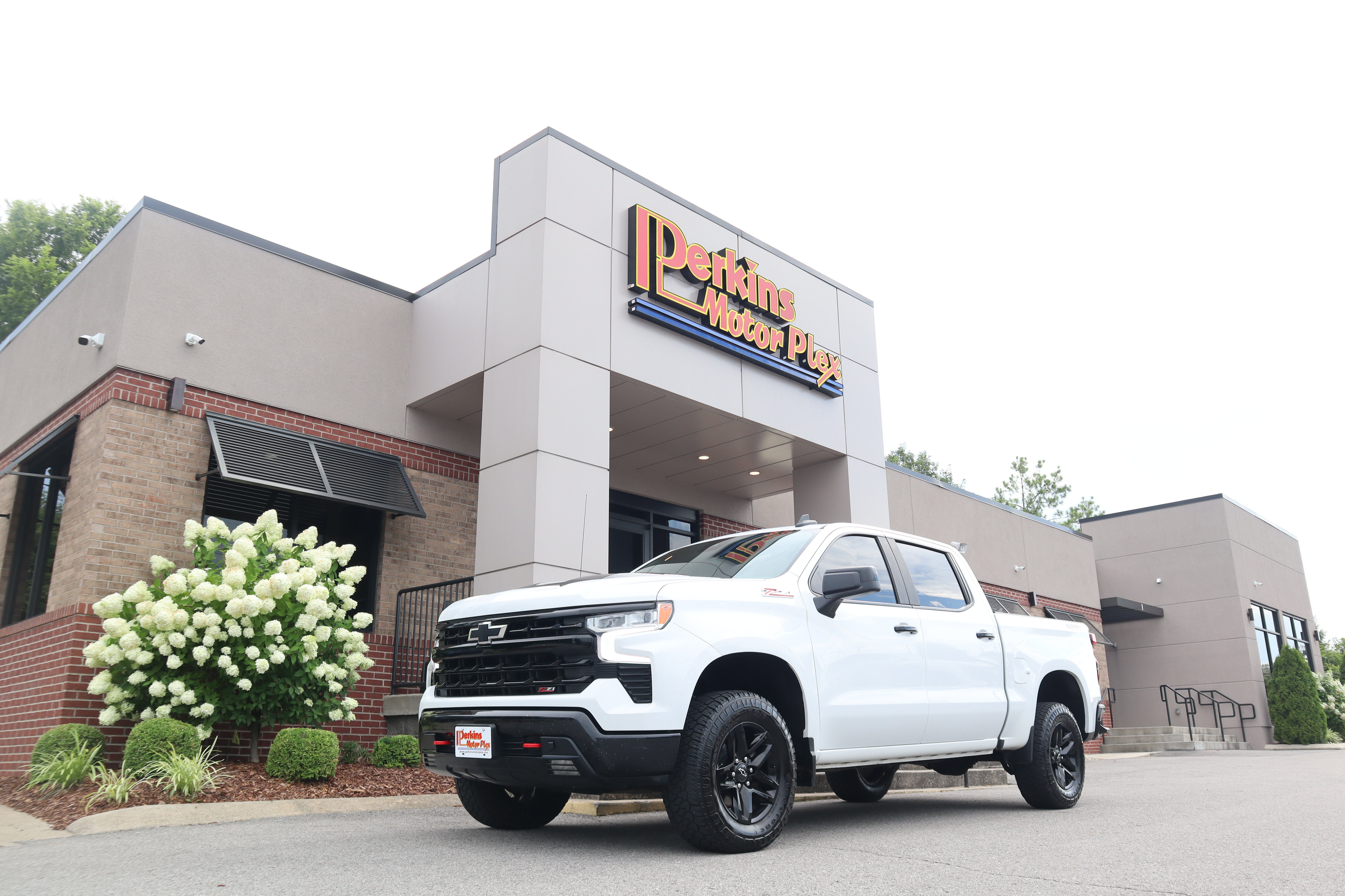 Used 2022 Chevrolet Silverado 1500 LT Trail Boss w/ Convenience Package II AWD/4WD image 37