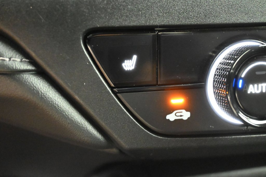 Used 2024 Honda Accord EX image 11