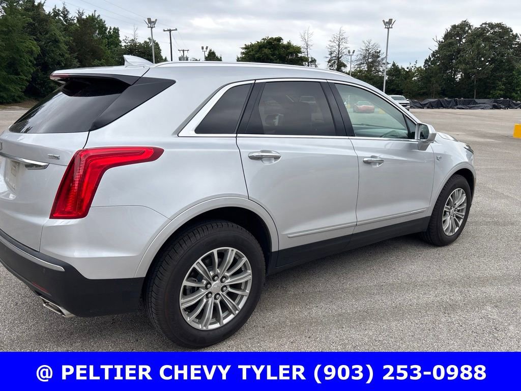Used 2018 Cadillac XT5 Luxury w/ Driver Awareness Package FWD image 6