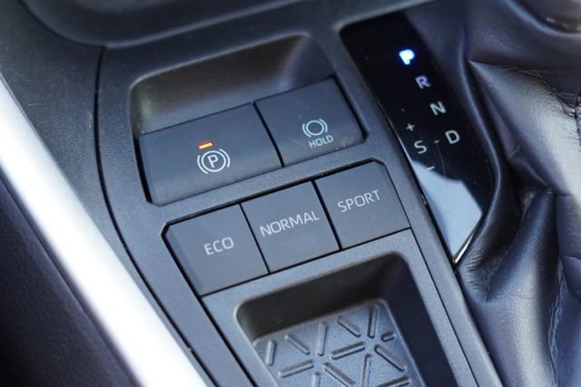 Certified 2023 Toyota RAV4 XLE Premium image 33