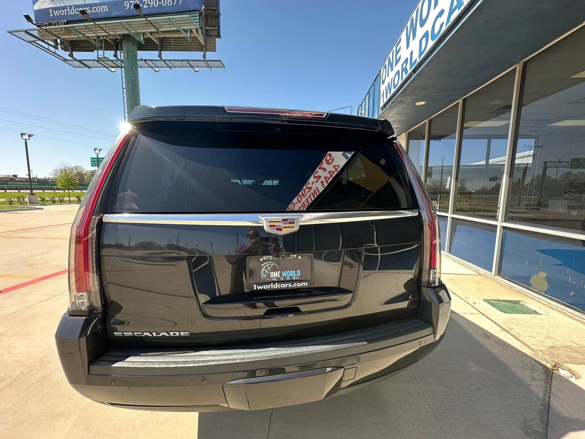 Used 2019 Cadillac Escalade ESV Platinum AWD/4WD image 4
