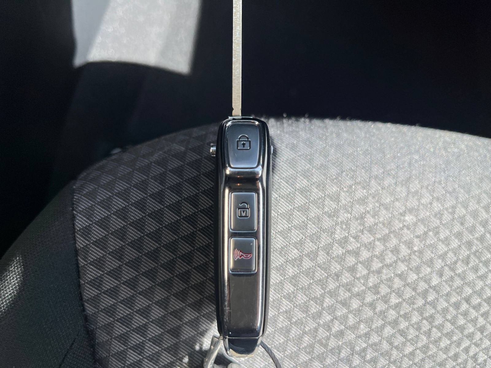 Used 2025 Kia Soul LX w/ LX Technology Package FWD image 20