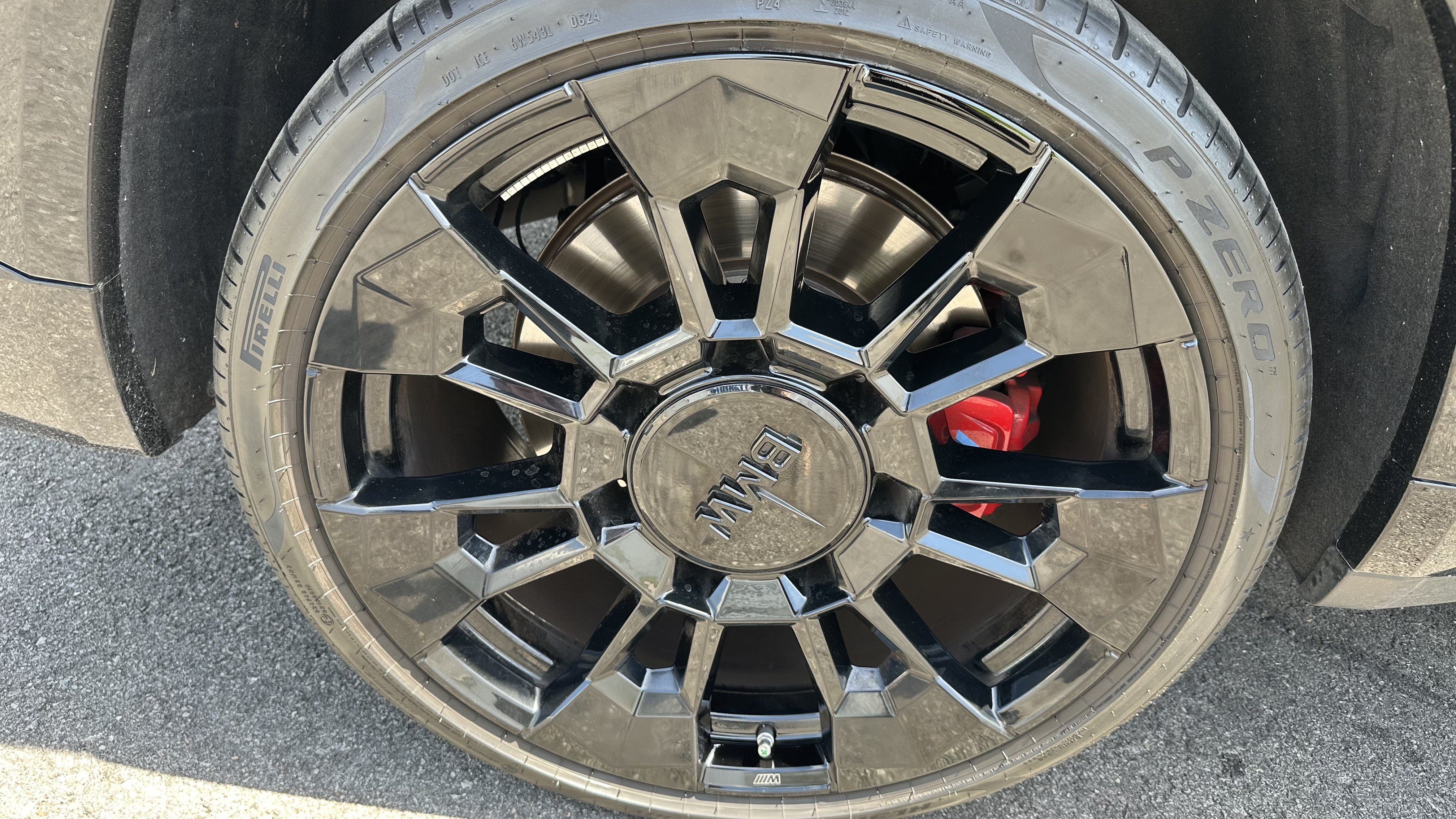 Certified 2025 BMW XM AWD/4WD image 14