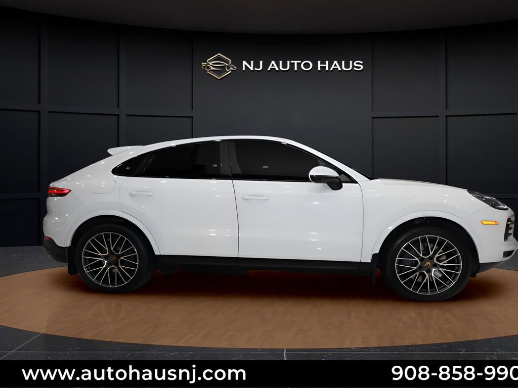 Used 2021 Porsche Cayenne S w/ Premium Package Plus image 9