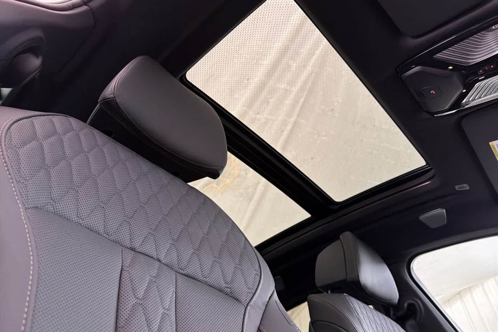 New 2026 BMW X6 M60i AWD/4WD image 17