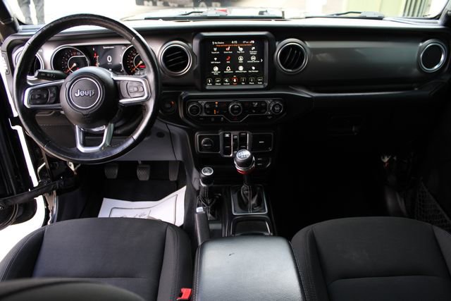 Used 2018 Jeep Wrangler Unlimited Sahara AWD/4WD image 26