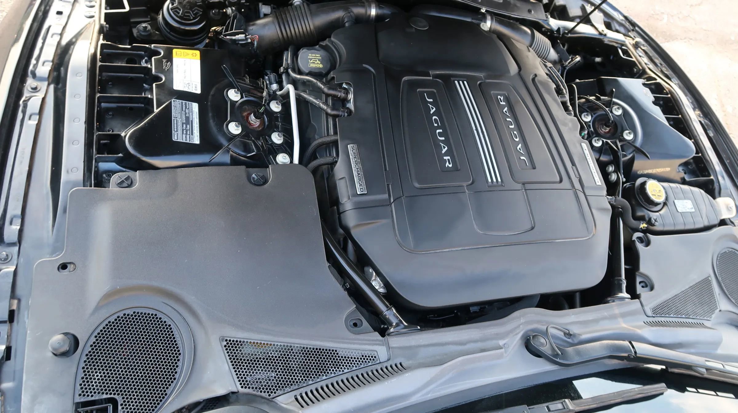 Used 2014 Jaguar XKR R image 37
