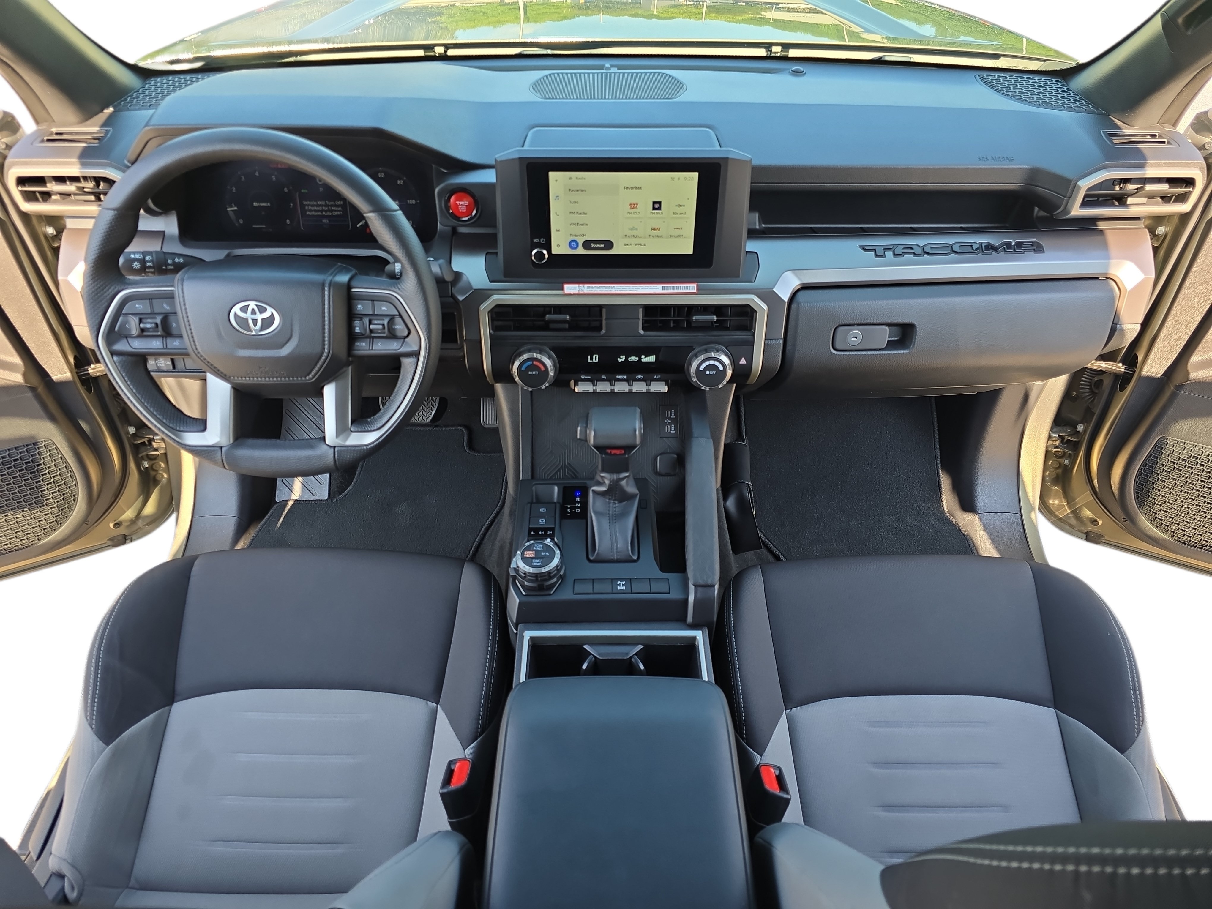 Used 2025 Toyota Tacoma TRD Off-Road AWD/4WD image 9
