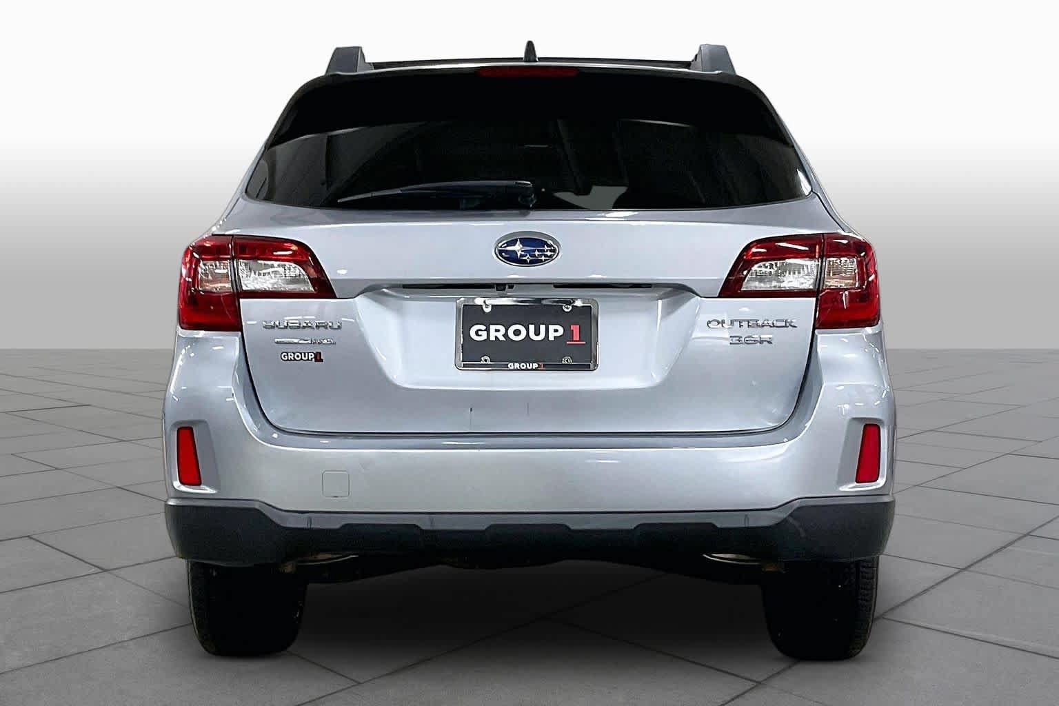 Used 2016 Subaru Outback 3.6R Limited AWD/4WD image 5
